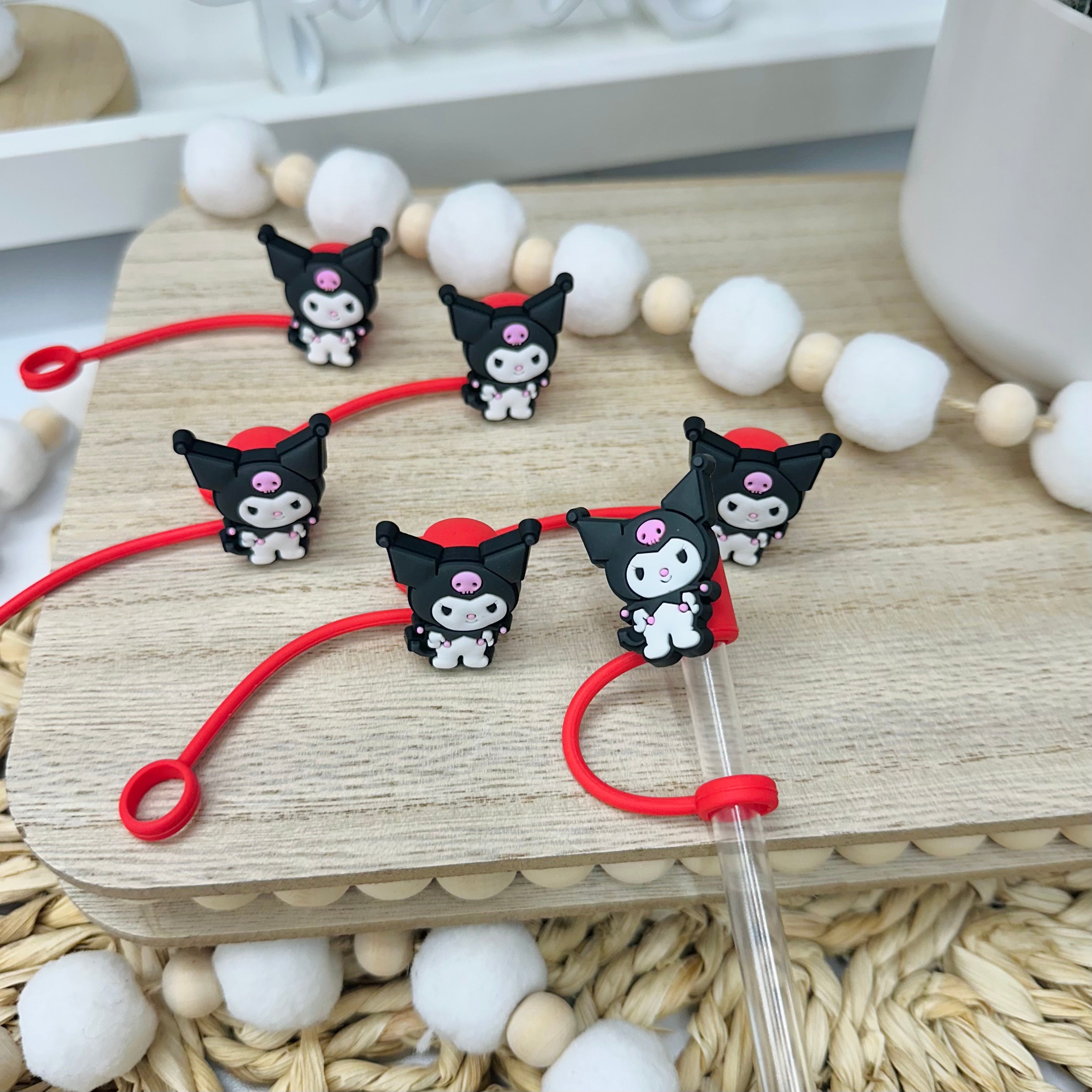 Kuro-mii | Straw Charms