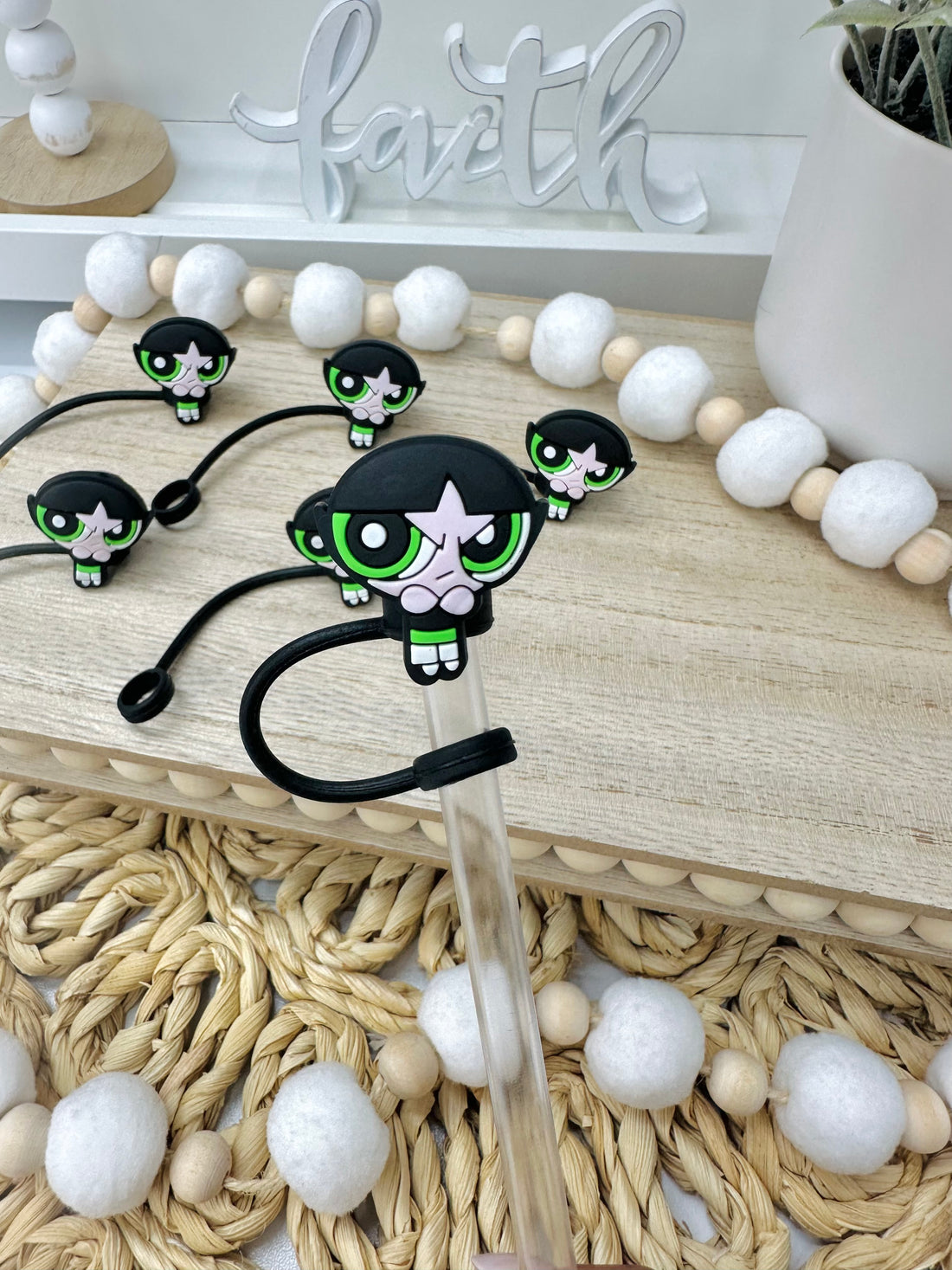 Green Girl | Straw Topper