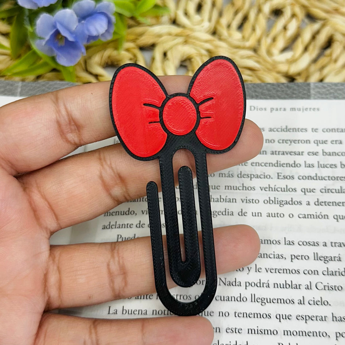 Red Bow Paper Clip / Bookmark